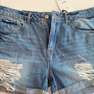 Forever 21 Boyfriend denim shorts, size 30
